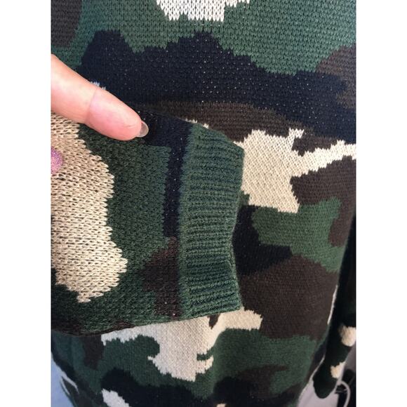 Material Girl Camo Cardigan Sweater Green Black Tan w/Pockets Women's Size Large - Picture 8 of 10